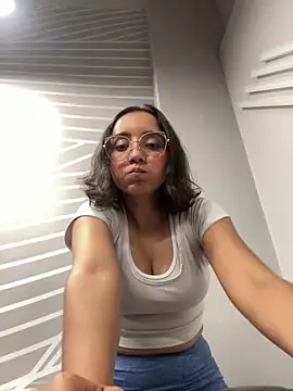 Kay LustyWife online show from February 9, 2025, 1:22 am