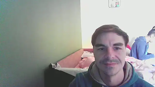 Snapshot of bogdy979 chatting on February 4, 2025, 1:38 pm bogdy979 online show from February 4, 2025, 1:38 pm