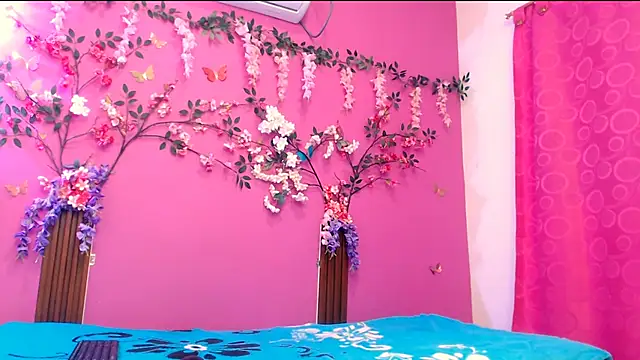 analdeepalejandra18 online show from October 2, 2025, 6:37 pm