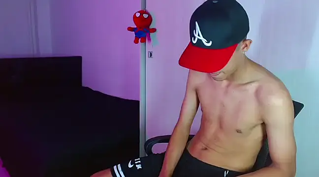 Snapshot of LiamGadiell chatting on February 12, 2025, 1:52 am LiamGadiell online show from February 12, 2025, 1:52 am