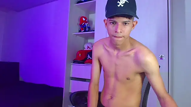 Snapshot of LiamGadiell chatting on February 20, 2025, 1:46 am LiamGadiell online show from February 20, 2025, 1:46 am