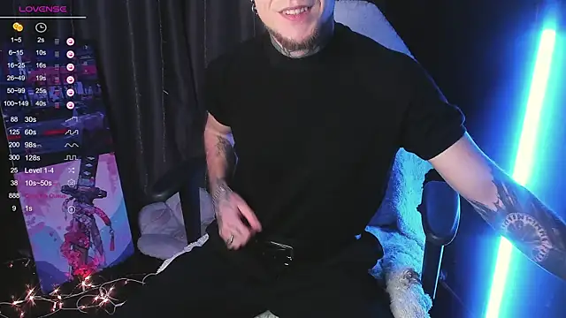 Badrabbitt  online show from December 17, 2024, 11:59 pm