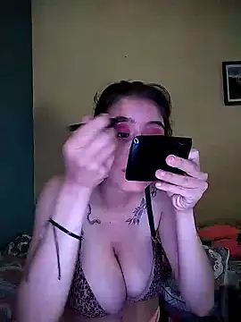 Snapshot of Alexandra_65 chatting on December 15, 2024, 1:54 pm Alexandra 65 online show from December 15, 2024, 1:54 pm