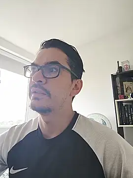 Cam Sorrento online show from April 17, 2026, 2:09 pm