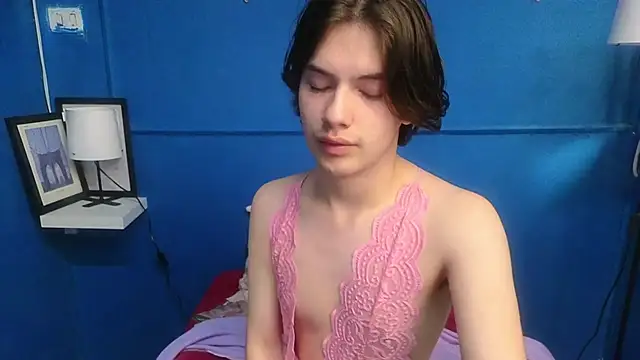 Angel shiny online show from February 15, 2025, 2:33 pm