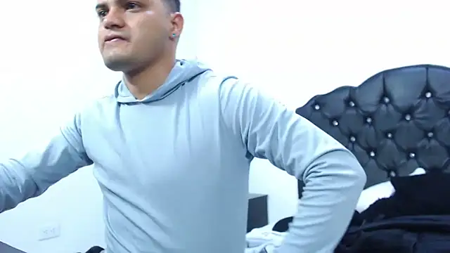 Group Lustt online show from February 13, 2025, 3:39 am