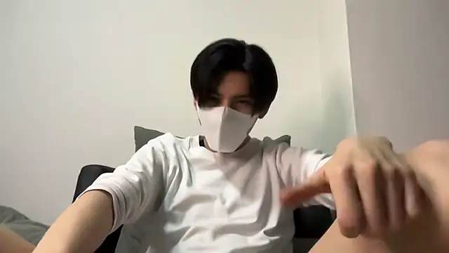 Lio kun online show from March 7, 2025, 4:11 pm