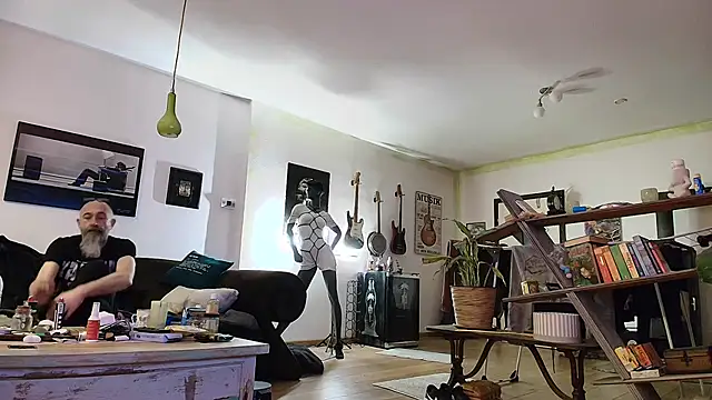 Kingsscepter online show from February 7, 2025, 6:24 pm