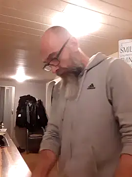 Kingsscepter online show from March 4, 2025, 6:39 pm