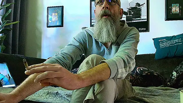 Kingsscepter online show from May 15, 2026, 7:26 am