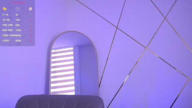 Snapshot of b3llaspringg chatting on October 17, 2025, 10:01 pm b3llaspringg online show from October 17, 2025, 10:01 pm