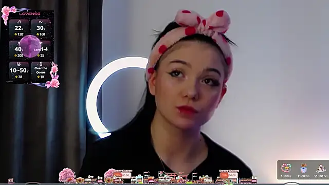 AveryWillow online show from March 7, 2025, 1:07 pm