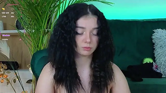 AveryWillow online show from October 19, 2025, 2:56 am