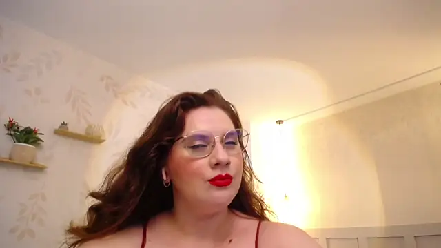 MartinaGuzmann online show from January 13, 2026, 12:05 am