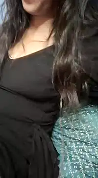 Snapshot of Sanjana-Mehar chatting on January 14, 2025, 7:00 pm Sanjana-Mehar online show from January 14, 2025, 7:00 pm