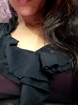 Snapshot of Sanjana-Mehar chatting on November 1, 2025, 5:15 pm Sanjana-Mehar online show from November 1, 2025, 5:15 pm