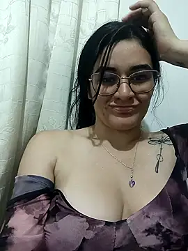 Hanna Kinsley online show from January 3, 2025, 2:43 am