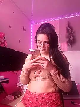 Hanna Kinsley online show from September 23, 2025, 9:07 pm