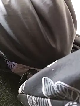 Hanna Kinsley online show from October 3, 2025, 5:32 pm