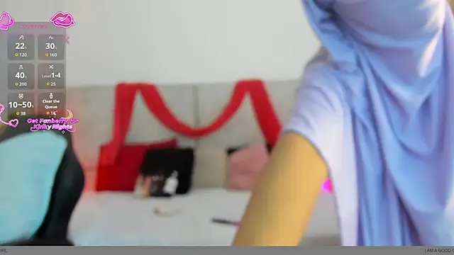 naomiii   online show from February 14, 2026, 11:51 am