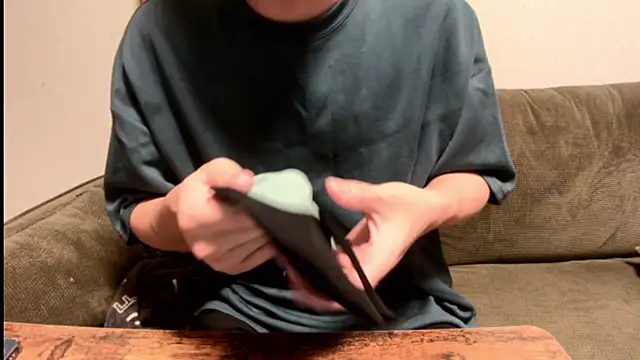 Snapshot of tuki_fu chatting on February 27, 2025, 12:02 pm tuki fu online show from February 27, 2025, 12:02 pm