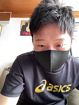 Snapshot of tuki_fu chatting on March 12, 2025, 3:02 am tuki fu online show from March 12, 2025, 3:02 am