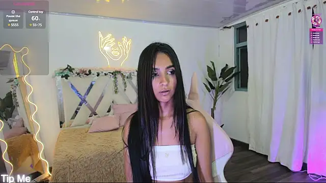 Snapshot of Jazmin_tay chatting on January 10, 2025, 1:21 am Jazmin tay online show from January 10, 2025, 1:21 am