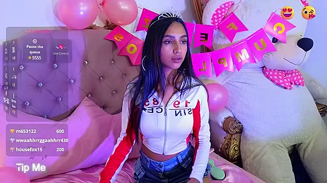 Snapshot of Jazmin_tay chatting on January 13, 2025, 11:17 pm Jazmin tay online show from January 13, 2025, 11:17 pm