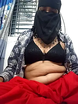 Snapshot of HenaAra chatting on January 9, 2026, 1:36 pm HenaAra online show from January 9, 2026, 1:36 pm