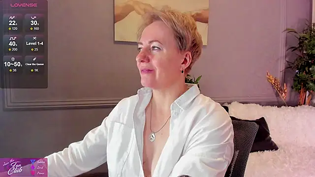 Nika Smit online show from January 4, 2025, 8:28 am