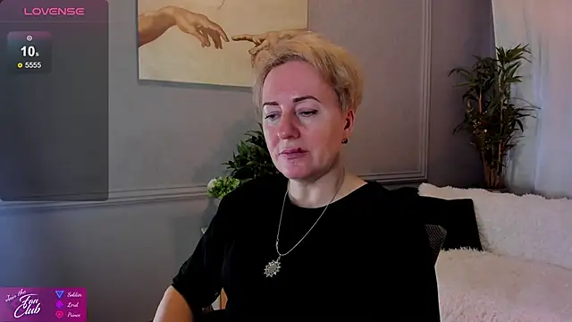 Nika Smit online show from January 17, 2025, 10:00 am