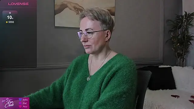 Nika Smit online show from February 15, 2025, 8:44 am