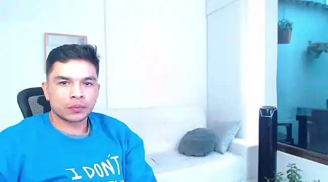 estebandelouis online show from February 18, 2025, 1:11 pm