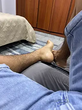 estebandelouis online show from February 27, 2025, 12:43 am