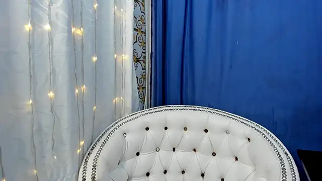 Snapshot of Analia18_ chatting on February 13, 2025, 6:16 pm Analia18 online show from February 13, 2025, 6:16 pm