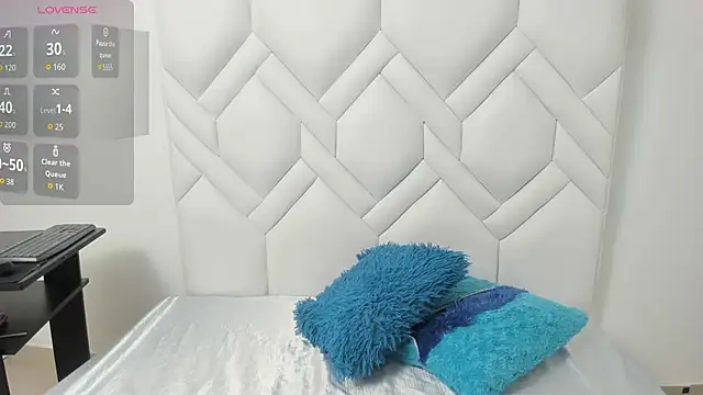 Snapshot of Analia18_ chatting on November 12, 2025, 1:11 pm Analia18 online show from November 12, 2025, 1:11 pm