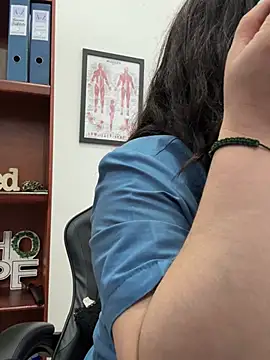 NATHALIA-28  online show from April 4, 2026, 1:52 pm