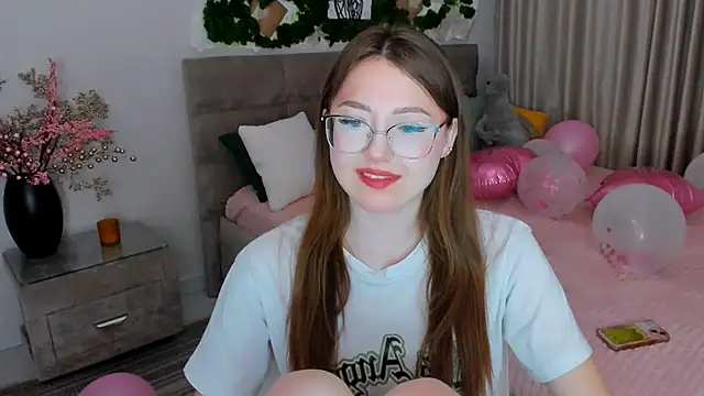 SereneFlame online show from February 25, 2025, 4:10 pm