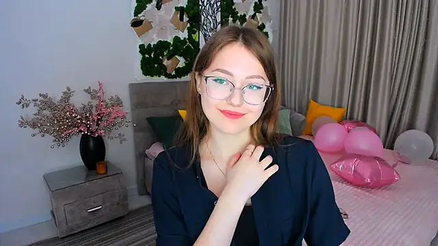 SereneFlame online show from February 28, 2025, 3:59 pm