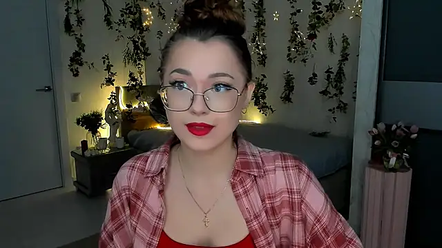 Snapshot of SereneFlame chatting on April 21, 2026, 4:12 pm SereneFlame online show from April 21, 2026, 4:12 pm
