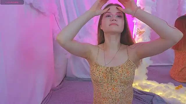 AlisiaSpinnet  online show from October 27, 2025, 4:00 pm