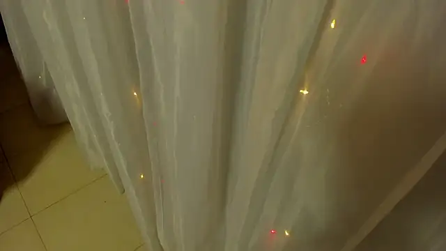 EMMAPARISS online show from March 12, 2025, 3:13 am