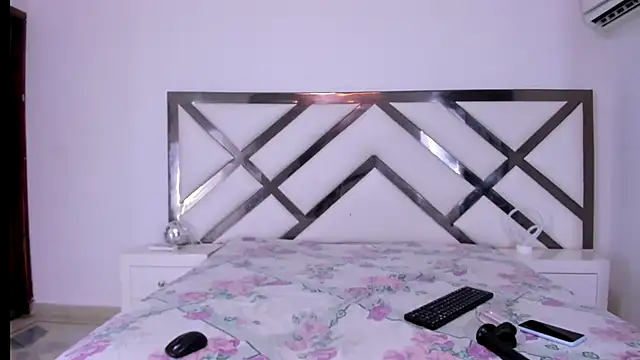 aishasounders online show from December 1, 2024, 11:04 pm