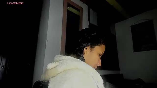 Snapshot of Nenita_Hot_ chatting on October 1, 2025, 4:07 am Nenita Hot  online show from October 1, 2025, 4:07 am