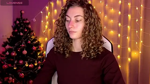 lady curls online show from December 16, 2024, 11:07 pm