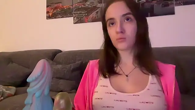 EmilyWi  online show from November 8, 2025, 7:23 pm