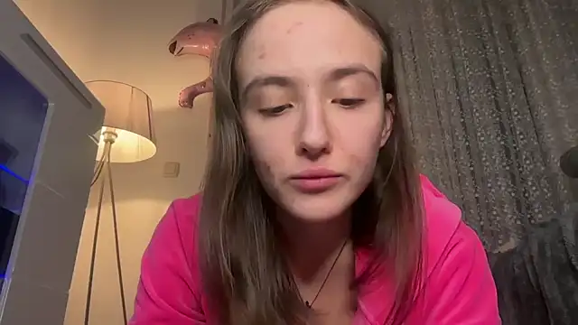 EmilyWi  online show from January 7, 2026, 10:01 pm