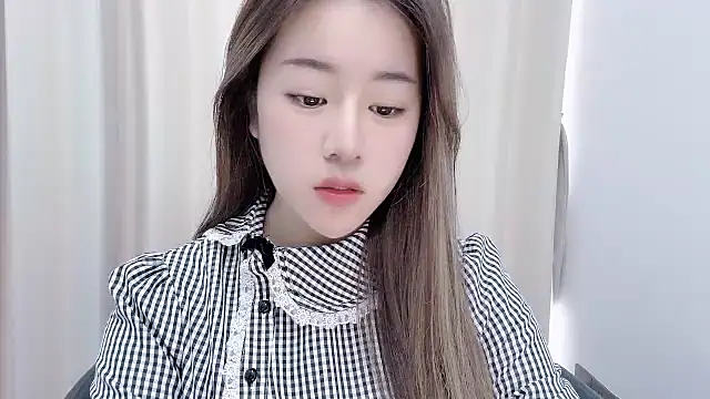 chloe-01 online show from January 12, 2025, 3:17 am