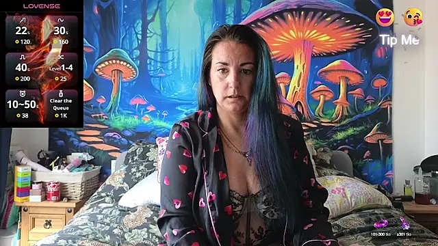 tattoomilf86 online show from March 16, 2025, 2:11 pm