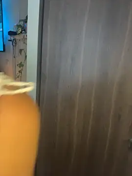 MOMALANA online show from April 17, 2026, 1:08 am